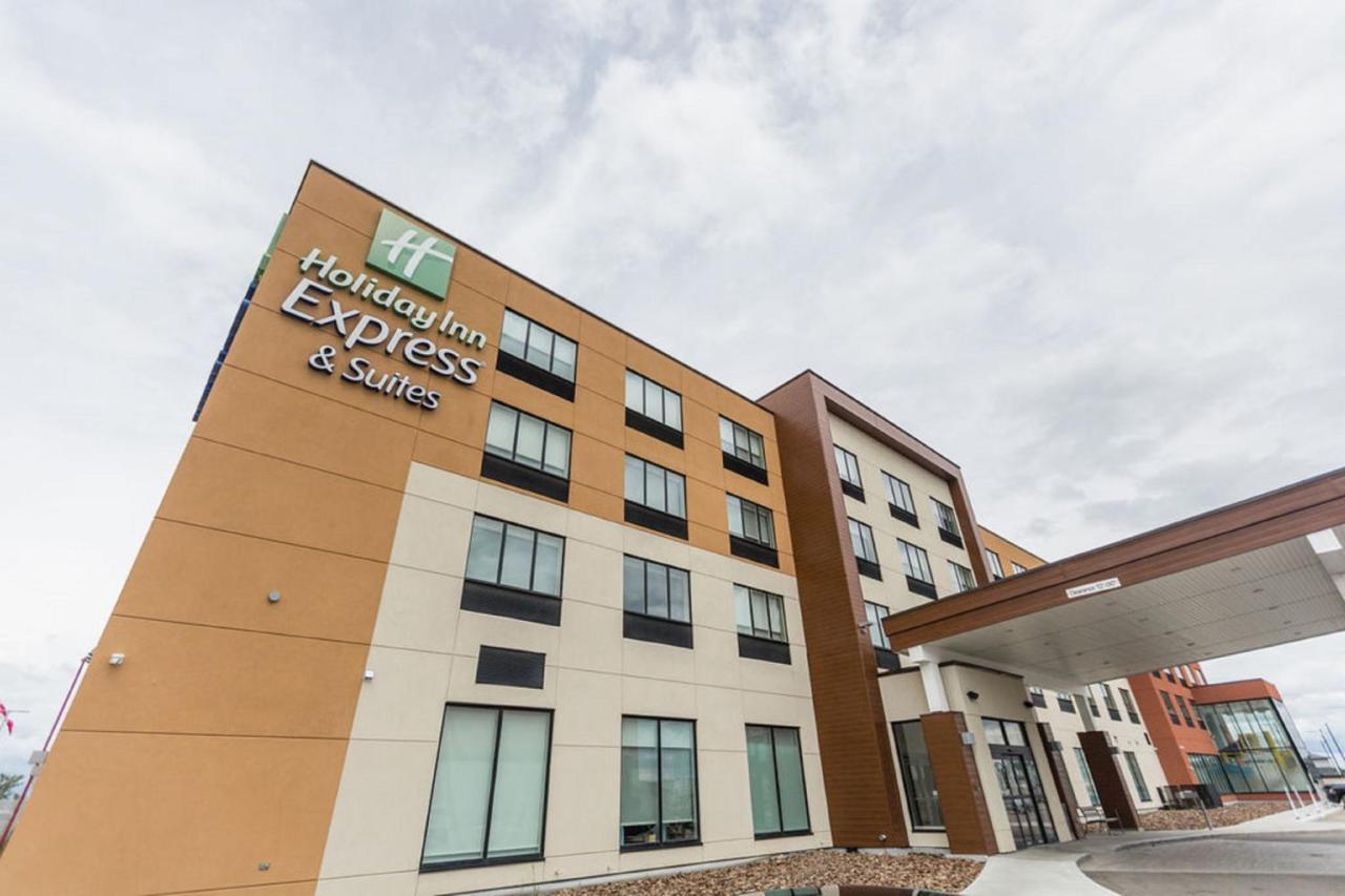 Holiday Inn Express & Suites Edmonton N - St Albert, An Ihg Hotel Saint Albert Exterior foto